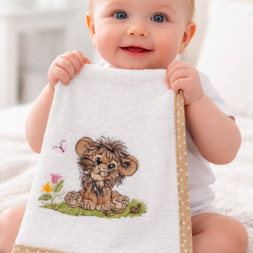 Lion cub 